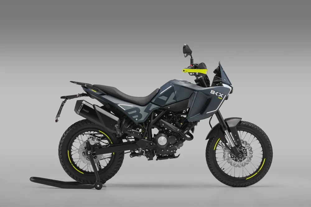 Benelli BKX 125 CEMENT GREY | Extra sleva